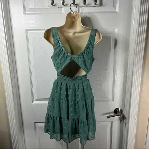 Emerald Sundae Green Sleeveless V-Neck Mini Sundress Size Small - Picture 2 of 11